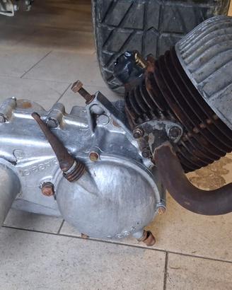 Motore Piaggio Vespa 125 del 1952