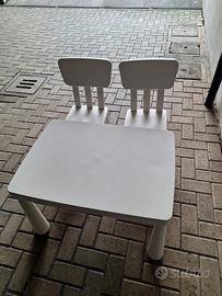 Ikea tavolino e sedie