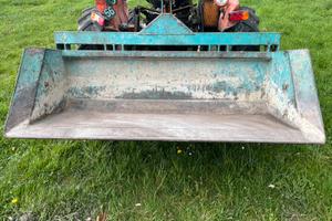 Pala idraulica trattore