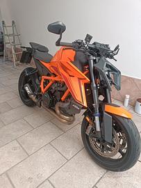 Super Duke 1390 R EVO