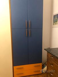 armadio 4 ante e 2 cassetti