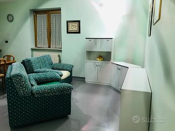 [ ] Appartamento a uso foresteria in villetta