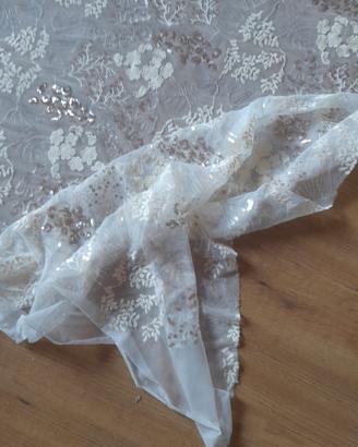 tulle ricamato con paillettes 