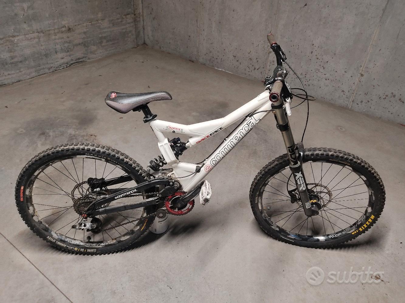 Commencal supreme dh v1 deals