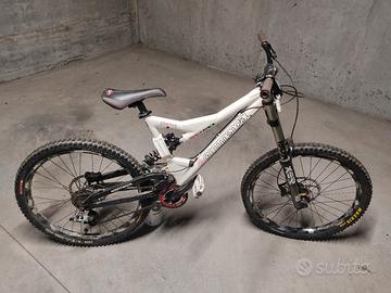 Commencal Supreme DH v1