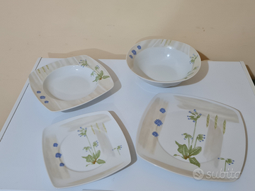 Piatti quadrati in porcellana, 19 pezzi