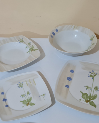 Piatti quadrati in porcellana, 19 pezzi