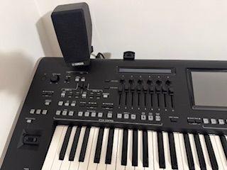 YAMAHA GENOS