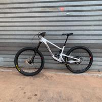 Santa cruz Megatower kit 70   L
