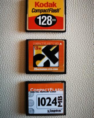 Compact flash card memorie