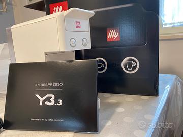 Macchina del caffè Illy modello Y3.3
