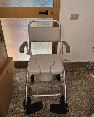 Sedia anziani mai usata