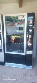 Distributori automatici Necta Canto Lavazza + Bian