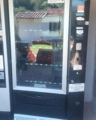 Distributori automatici Necta Canto Lavazza + Bian