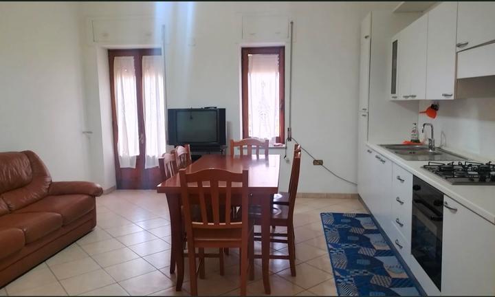 Appartamento arredato vicino al mare