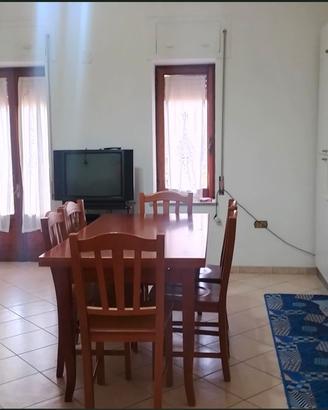 Appartamento arredato vicino al mare