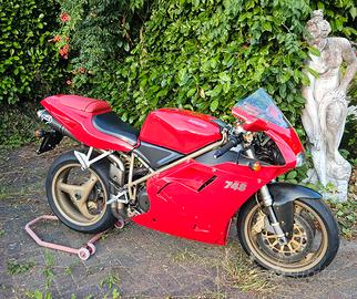 Ducati 748 motorizzata 916 sp