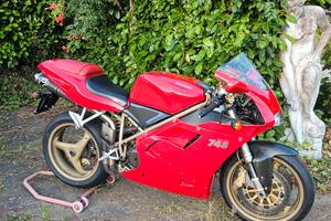 Ducati 748 motorizzata 916 sp