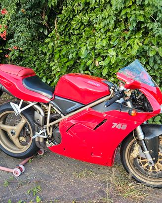 Ducati 748 motorizzata 916 sp