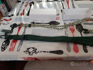 due lacci a tracolla per Lacoste