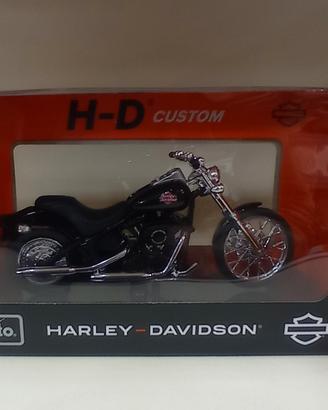 Harley Davidson HD Custom FXSTB Night Train 1:18