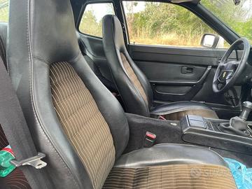 Porsche 944