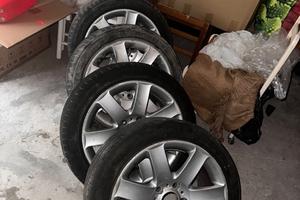 Cerchi bmw  225/45 R17 gomme Ok