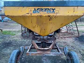 Spandiconcime Agrimix RX650E