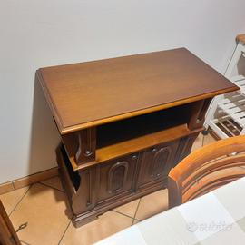 Mobile tv arte povera