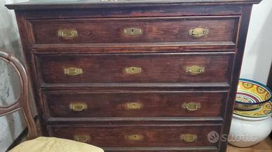 Coppia di cassettoni in legno inizio '900