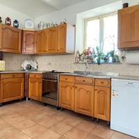 Cucina completa con elettrodomestici
