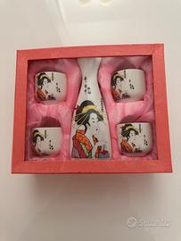 Set sake geisha in porcellana, nuovo