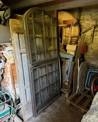 Porta in ferro e vetro ad arco