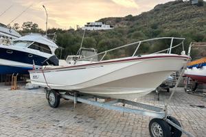 Boston Whaler Outrage V20