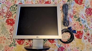 monitor lg 17 pollici con cavi