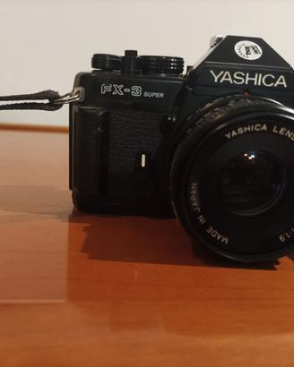 YASHICA FX-3 SUPER 2000