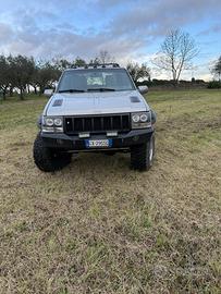 Jeep Grand Cherokee 6000 benzina