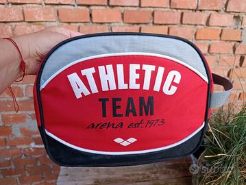 Borsa Arena accessori sport - mai usata 