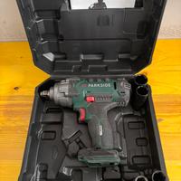 Avvitatore a percussione