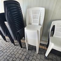  Sedie e tavolini in plastica per Feste 