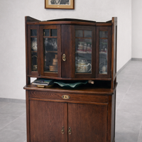 Credenza con ante in vetro