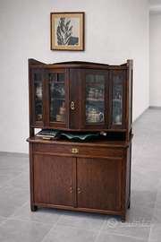 Credenza con ante in vetro