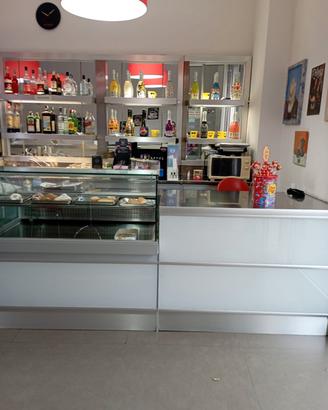 attrezzature in blocco bar 