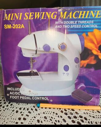 mini macchina da cucire