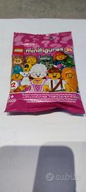 Lego minifigures