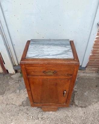 Comodino antico con base di marmo 
