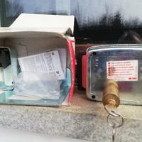 serratura cancello elettrico Cisa
