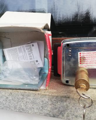 serratura cancello elettrico Cisa