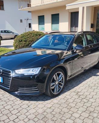 Audi A4 Avant 35 TDI S tronic Business Sport