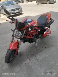 Ducati Monster 1100s